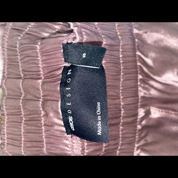 ASOS DESIGN lounge satin pants/mauve size S/new with tag tag. Fits 30-32 inches - Picture 3 of 3